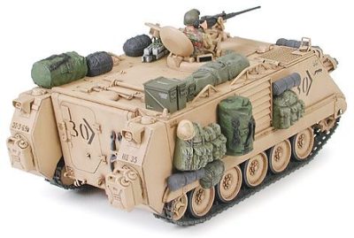 TAM35265 - M113A2 APC (Desert Version) - 1/35