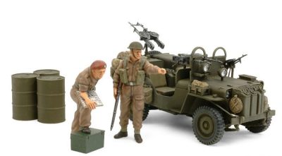TAM25423 –  SAS Commando Vehicle 1944 W/Figures – 1/35