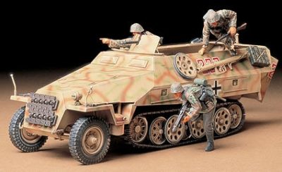 TAM35195 – German SdKfz 251/1 Ausf.D Personnel Carrier – 1/35